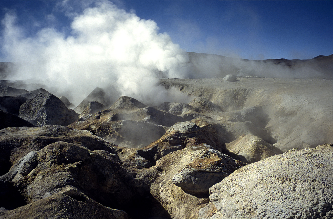 chi_7_04 sol_de_manana.jpg - Sud Lipez Sol de Mañana les geysers à 4500 m d'altitude